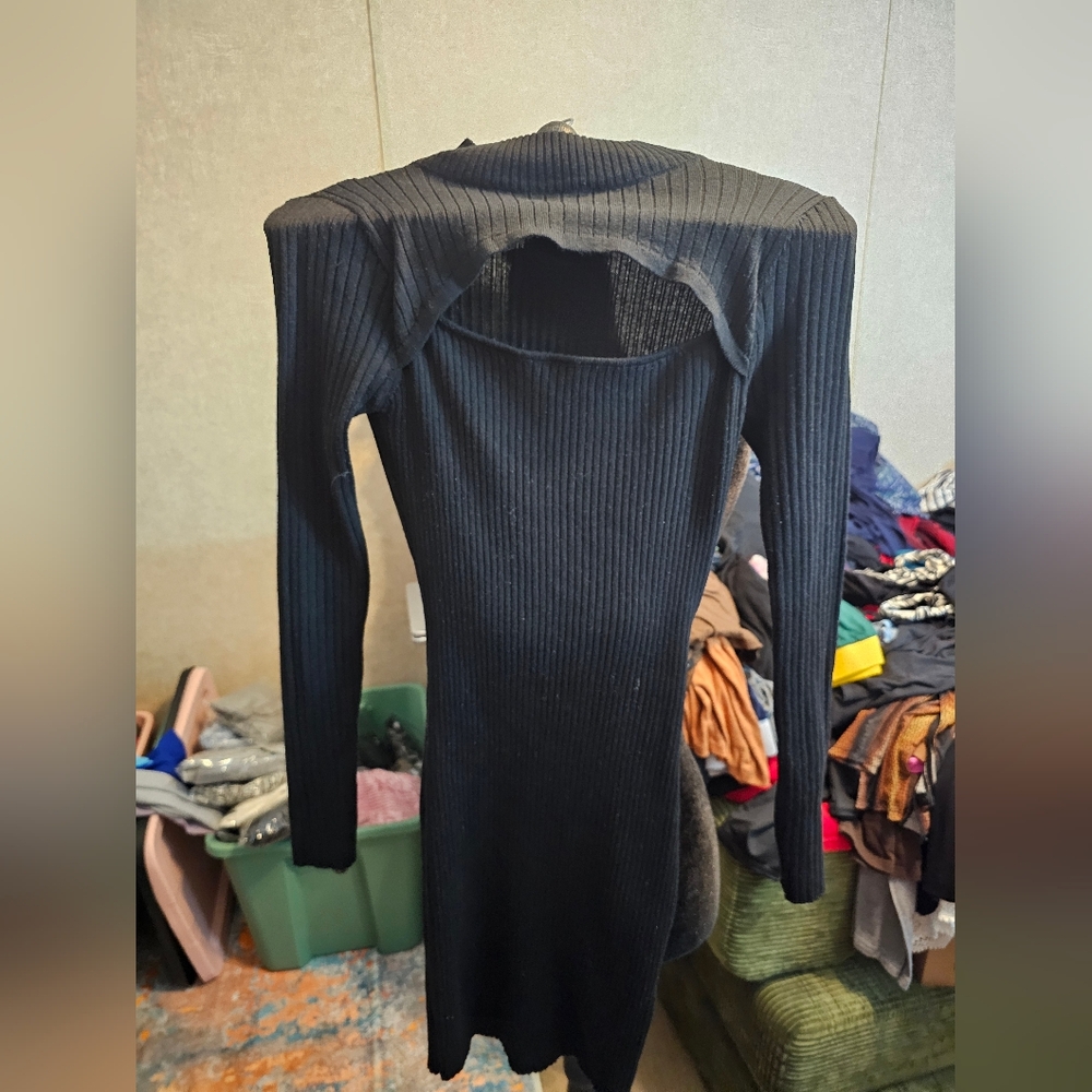 Chic Black Ribbed Backless Dress